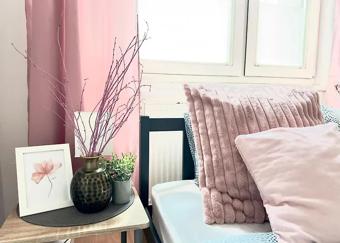 Nr.1 Perfect 3 Bedrooms Near To Main Train Station