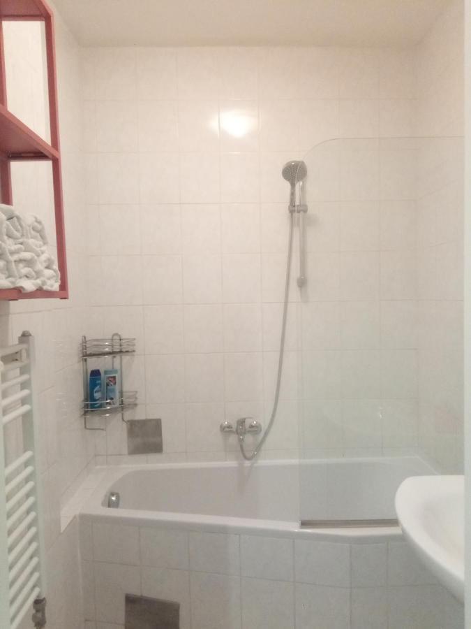 Nr.1 Perfect 3 Bedrooms Near To Main Train Station Apartmán *