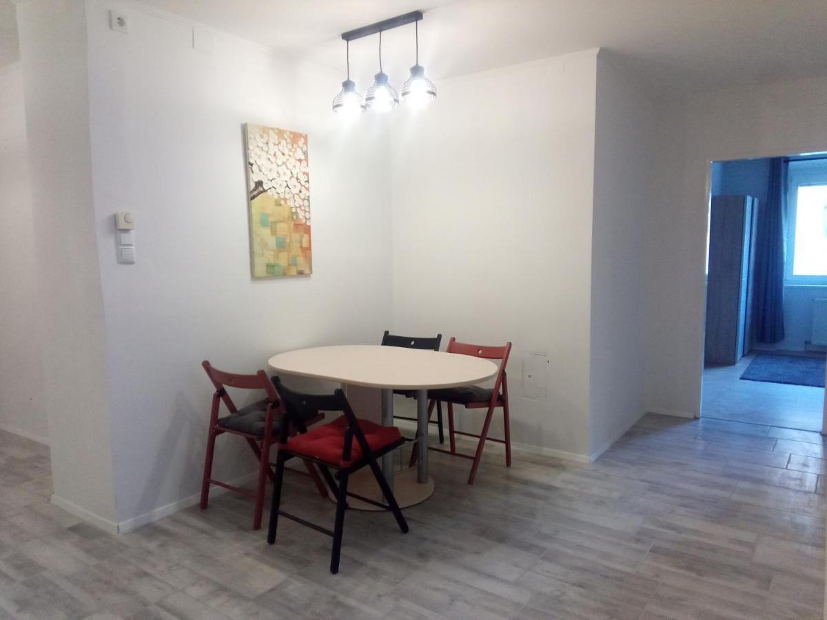 Nr.1 Perfect 3 Bedrooms Near To Main Train Station Apartmán